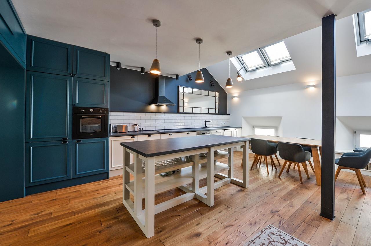Wishlist Old Residences - Charles Bridge Daire *